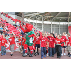 BIGGYMONKEY™ Mascottekostuum Red Dragon in groene sportkleding