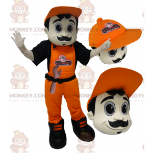 BIGGYMONKEY™ maskotdräkt av man i overall och orange keps. -