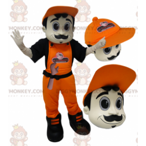 BIGGYMONKEY™ maskotdräkt av man i overall och orange keps. -