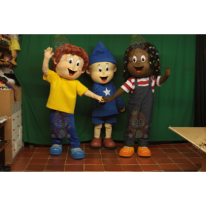 3 BIGGYMONKEY™ maskotti iloisen näköisiä lapsia värikkäillä
