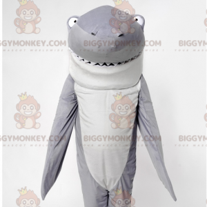 Impresionante y divertido disfraz de mascota de tiburón gris y