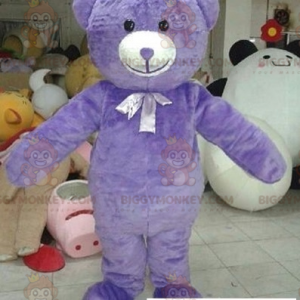 Roztomilý a útulný kostým maskota fialového medvídka