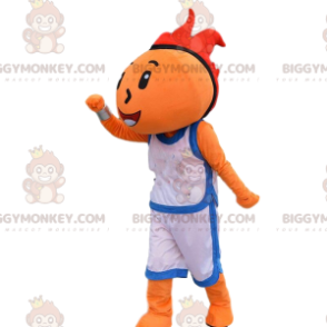 Oranžový basketbalový hráč s červenými vlasy, kostým maskota