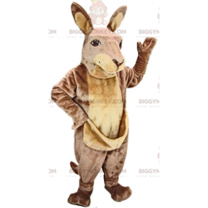 Traje de mascote muito realista de canguru marrom e bronzeado