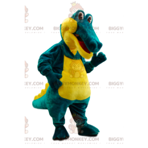 Velmi komický kostým maskota zeleného a žlutého krokodýla