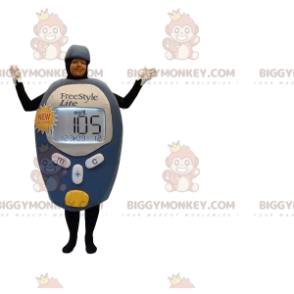 2 remote control mascot BIGGYMONKEY™s. 2 remote control suits –