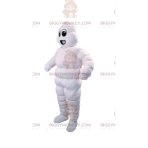 Bardzo entuzjastyczny kostium maskotki Michelin Man
