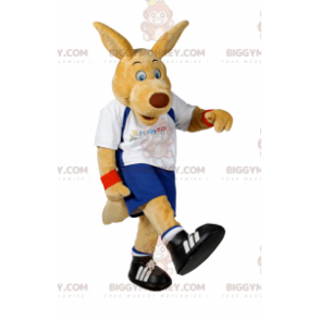 BIGGYMONKEY™ mascottekostuum beige hond in voetbaloutfit -