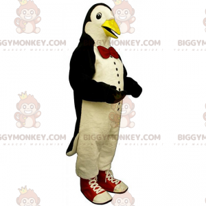 Kostým maskota tučňáka BIGGYMONKEY™ s motýlkem a teniskami –