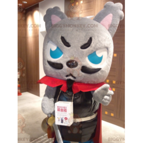 Traje de mascote BIGGYMONKEY™ Gato cinza vestido de mosqueteiro