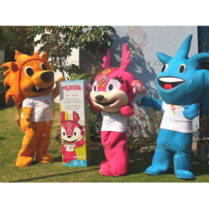 3 mascotas BIGGYMONKEY™s de personajes coloridos y sonrientes -