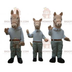 3 mascotes de cavalos do BIGGYMONKEY™s vestidos com camisa e