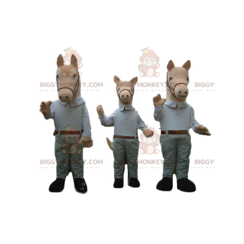 3 mascotes de cavalos do BIGGYMONKEY™s vestidos com camisa e