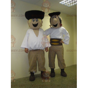 2 BIGGYMONKEY™s maskot av slovakiska män i traditionella kläder