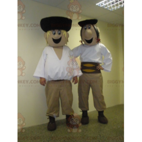 2 BIGGYMONKEY's mascotte van Slowaakse mannen in traditionele