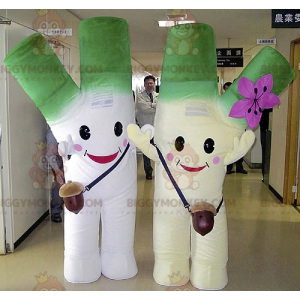 2 mascot BIGGYMONKEY™s giant green and white leeks –